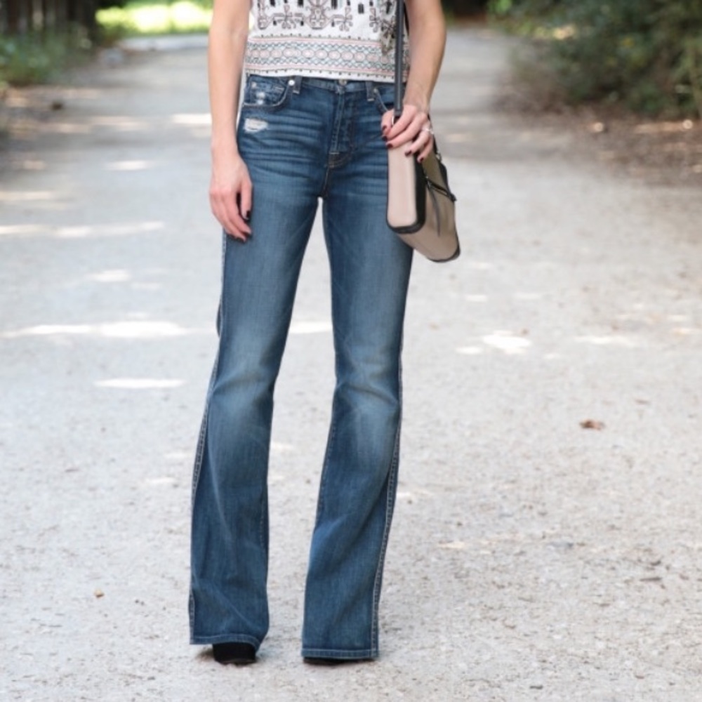 7 For All Mankind High Waist Vintage Bootcut Jeans. Size 27. Good condition.